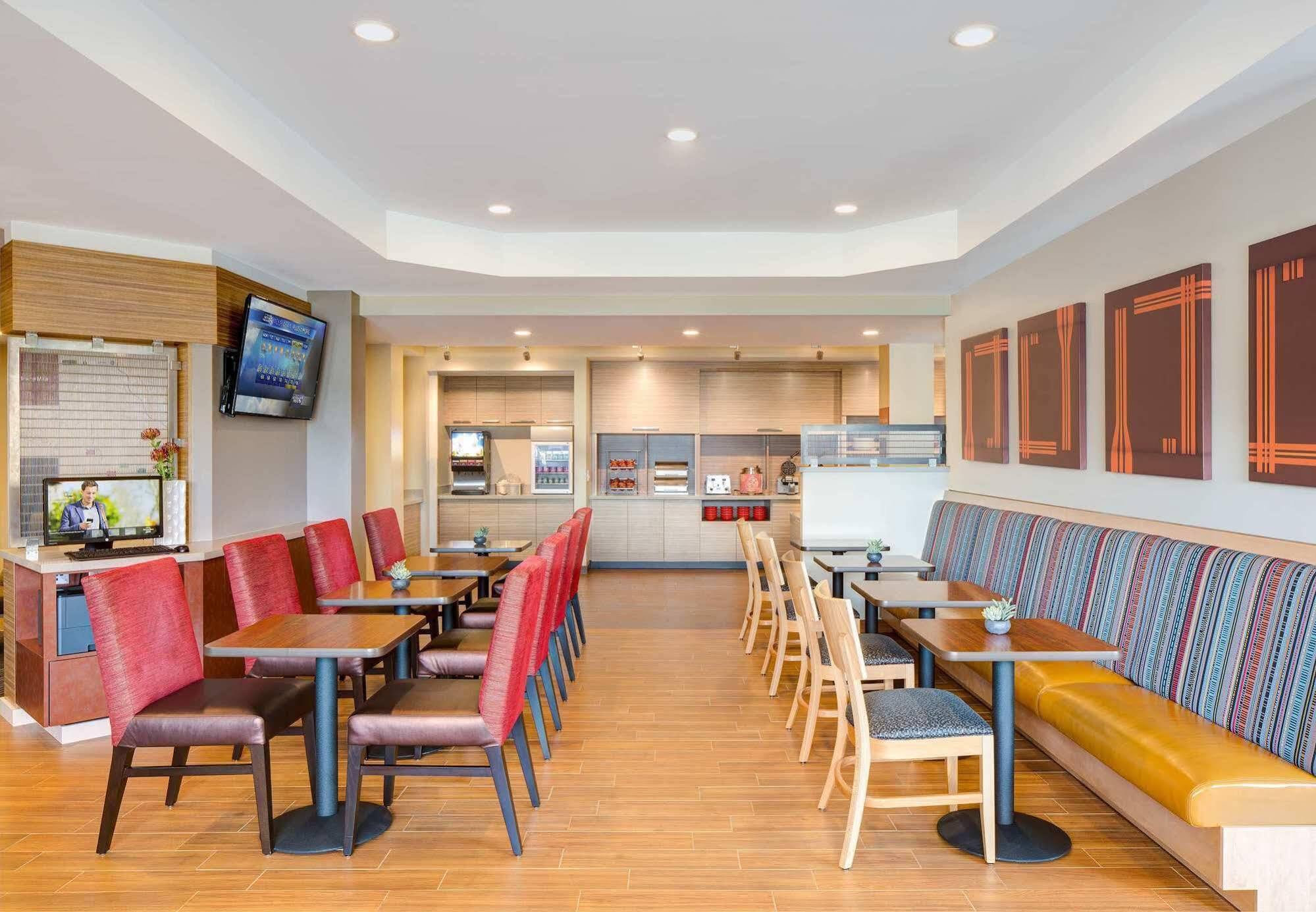 Towneplace Suites By Marriott Tacoma Lakewood Exterior foto